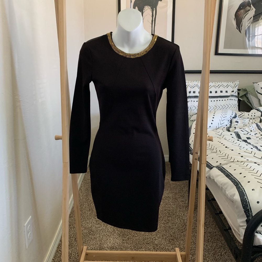 🚫SOLD Long sleeve gold detail dress
